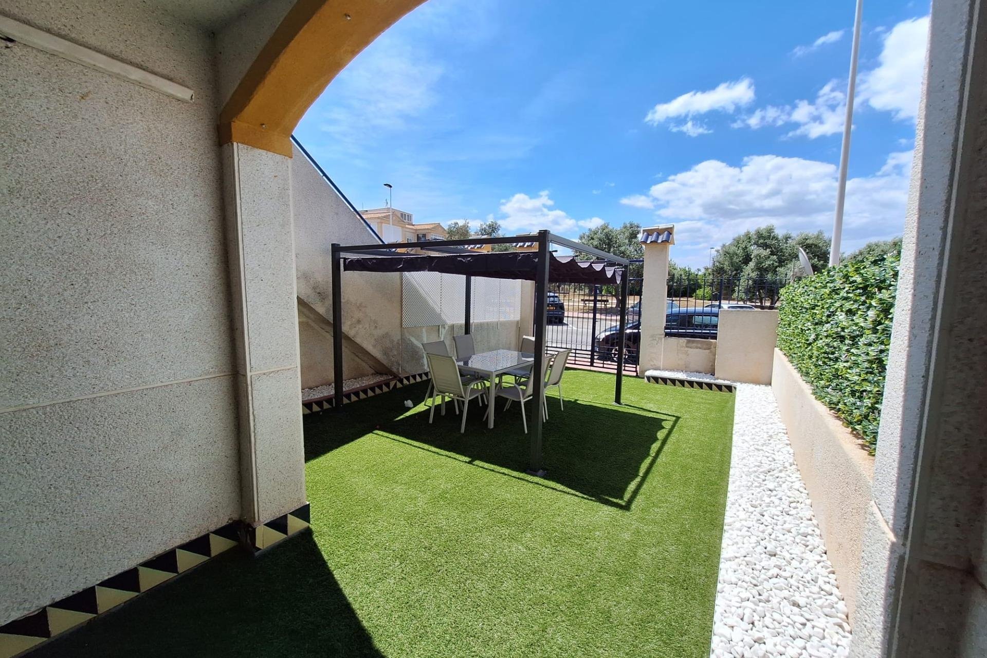 Resale - Bungalow -
Torrevieja - Sector 25