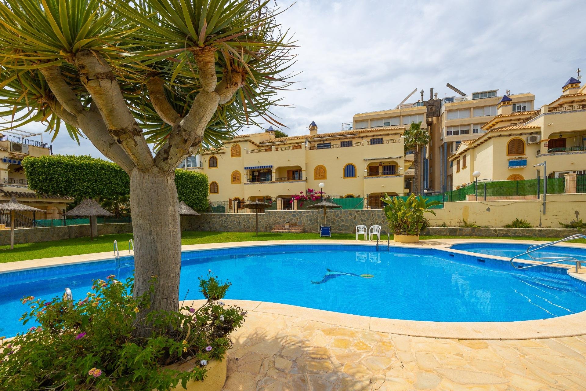 Resale - Bungalow -
Torrevieja - Torre La Mata