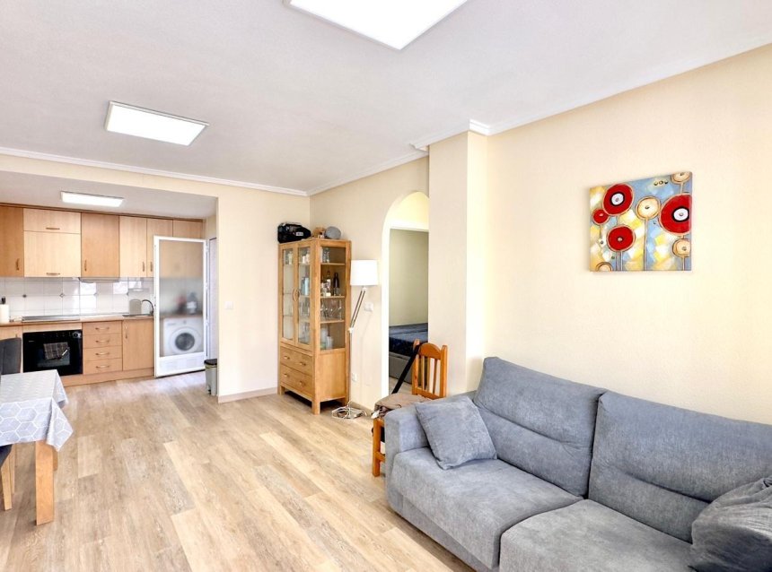 Resale - Bungalow -
Torrevieja - Torreblanca