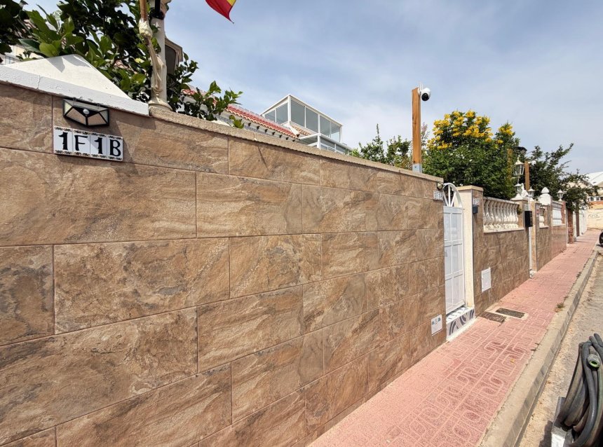Resale - Bungalow -
Torrevieja - Torreblanca