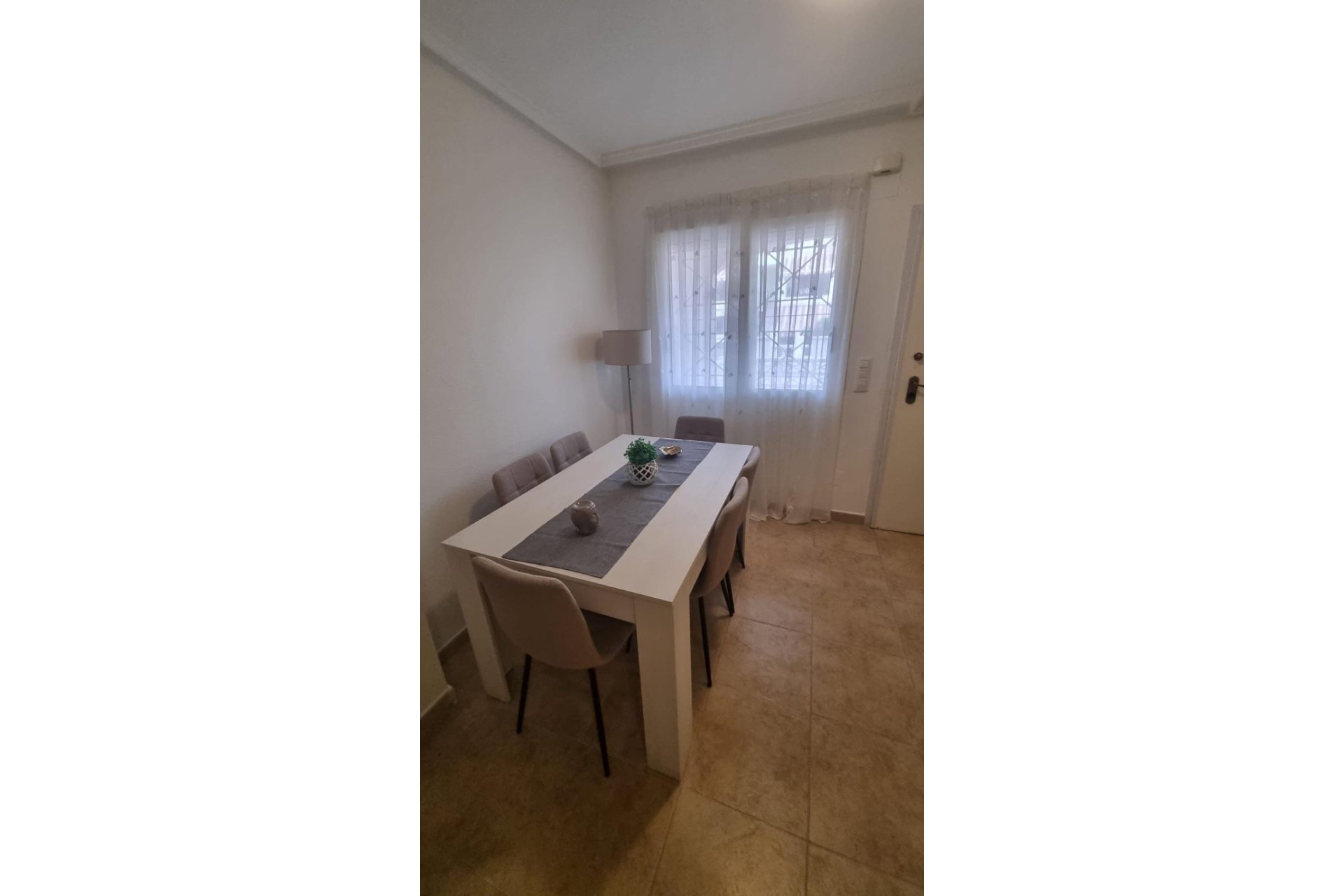 Resale - Bungalow -
Torrevieja - Torreblanca