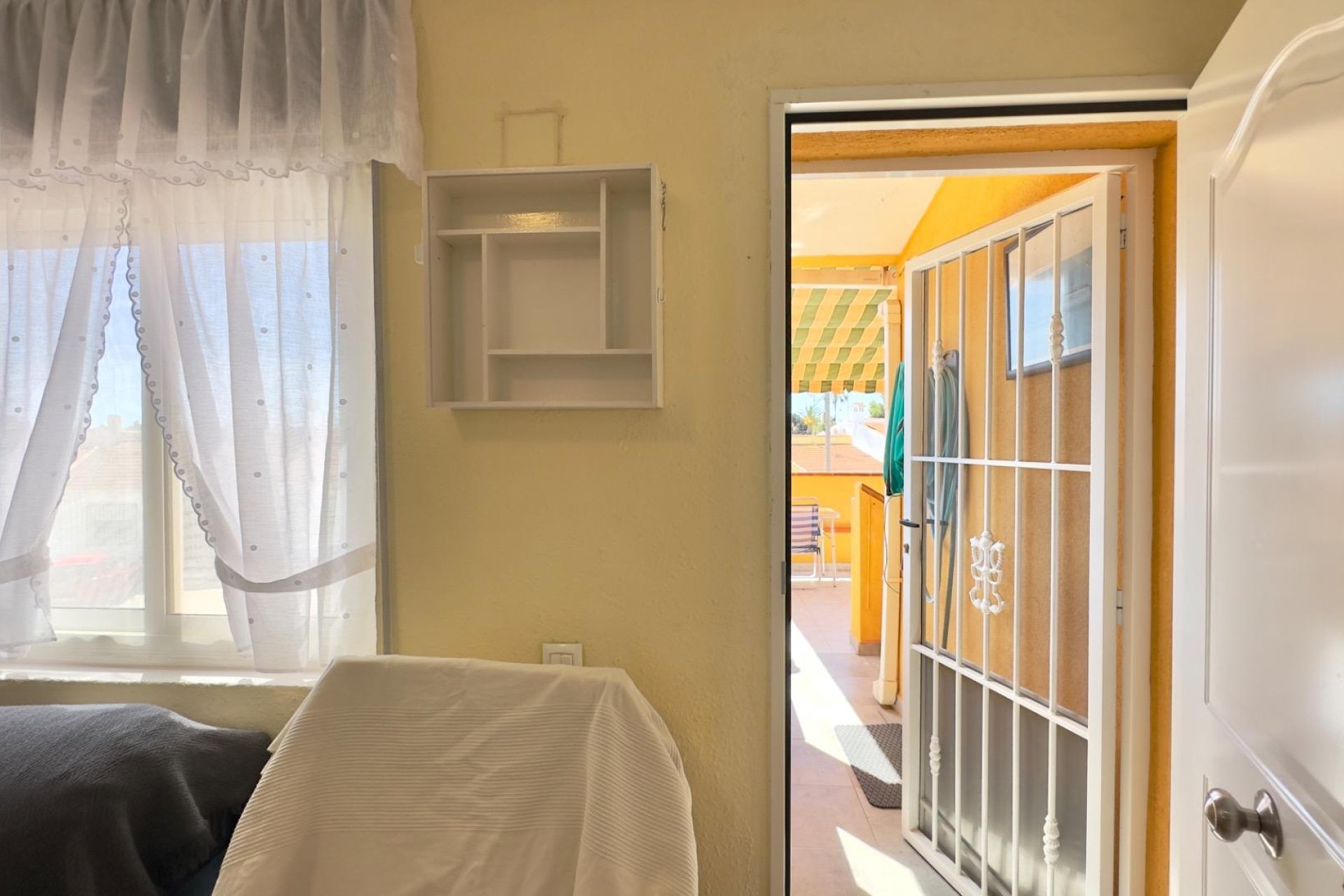 Resale - Bungalow -
Torrevieja - Torretas