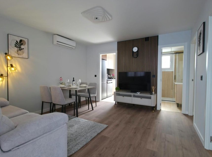 Resale - Bungalow -
Torrevieja - Zona Los Frutales