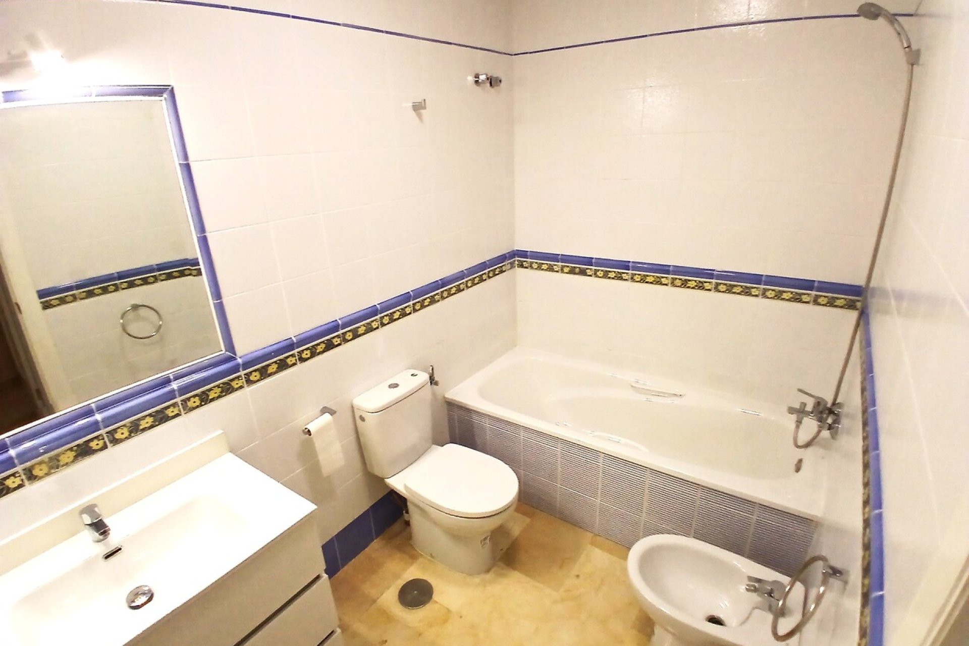 Resale - Bungalow -
Villamartin - Costa Blanca