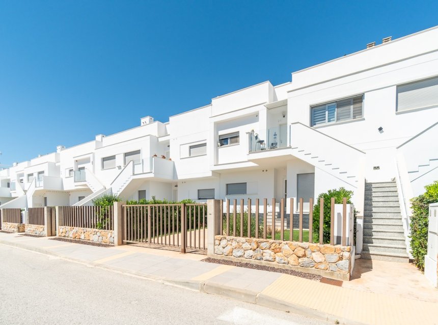 Resale - Bungalow -
Vistabella Golf Entre Naranjos - Inland
