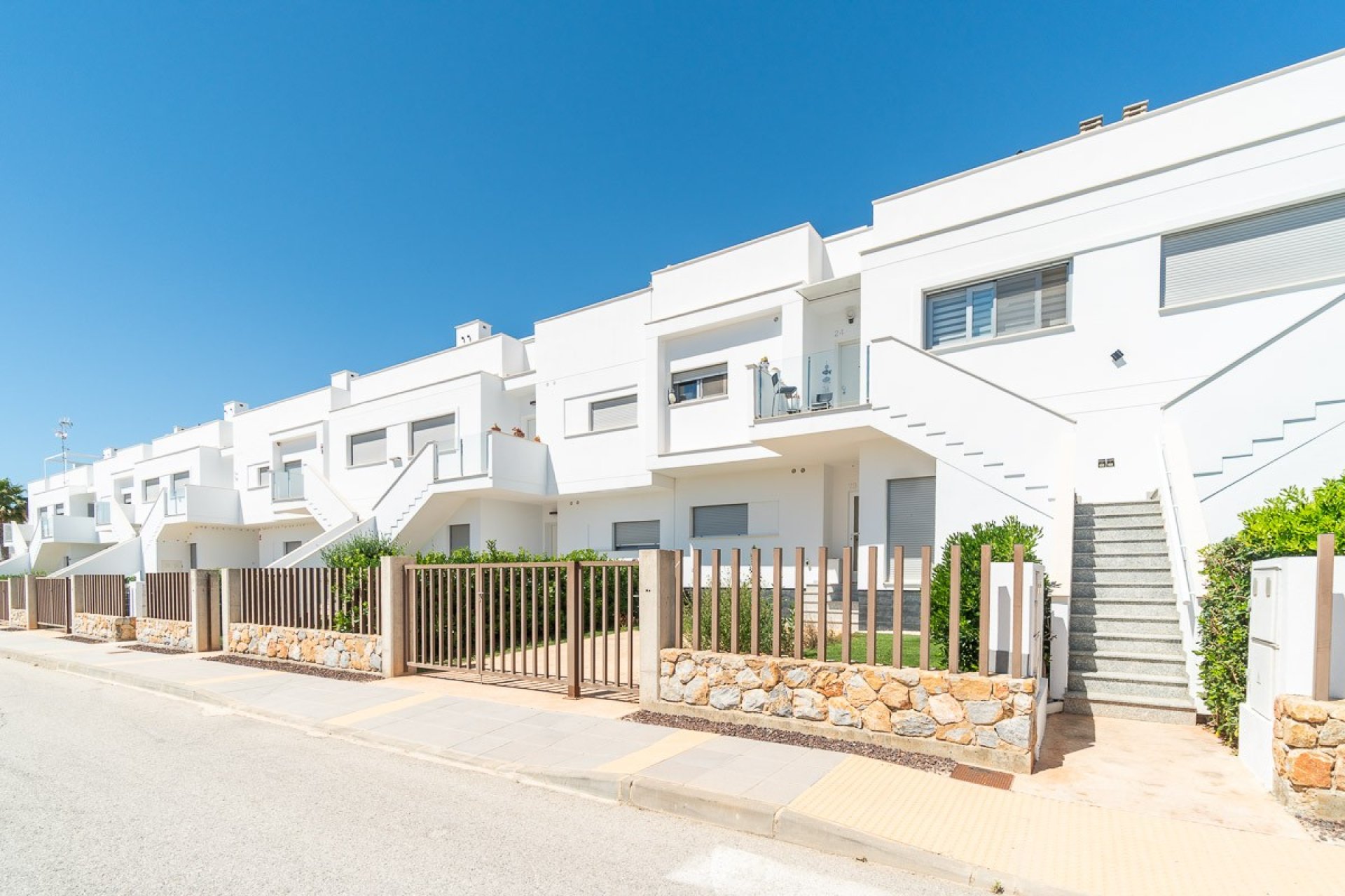 Resale - Bungalow -
Vistabella Golf Entre Naranjos - Inland