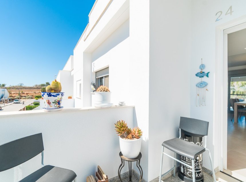 Resale - Bungalow -
Vistabella Golf Entre Naranjos - Inland
