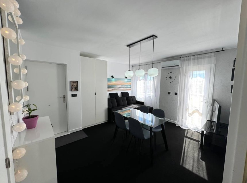 Resale - Duplex -
Torrevieja - Carrefour