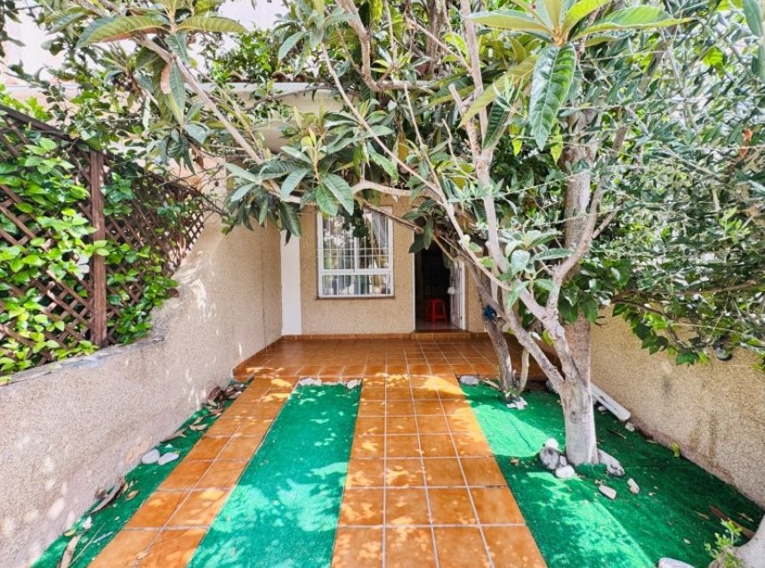 Resale - Duplex -
Torrevieja - Costa Blanca