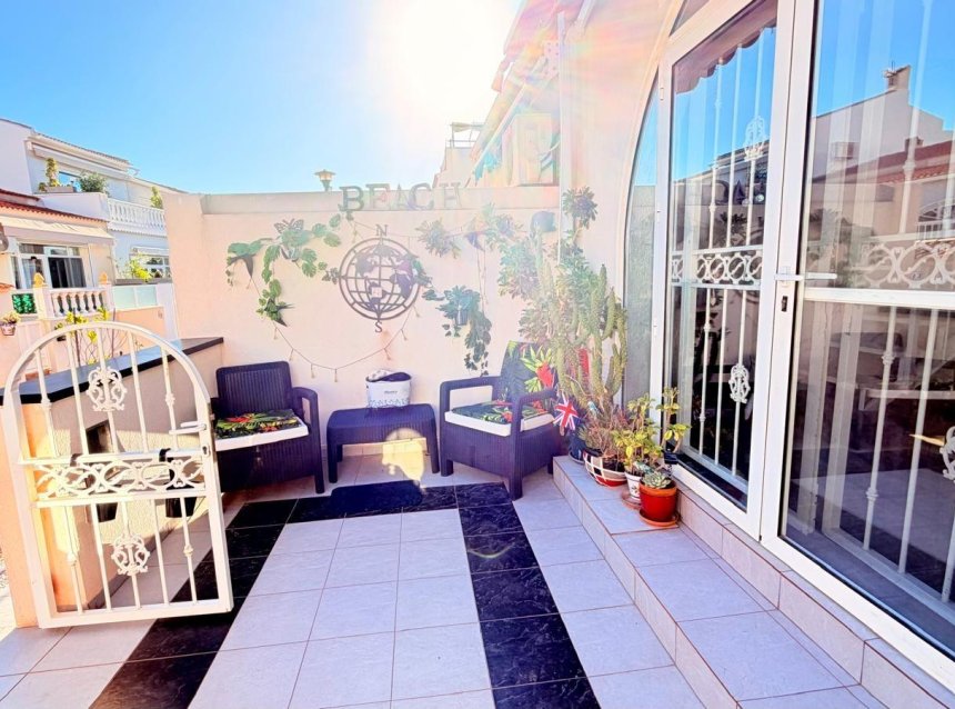Resale - Duplex -
Torrevieja - La Siesta - El Salado - Torreta