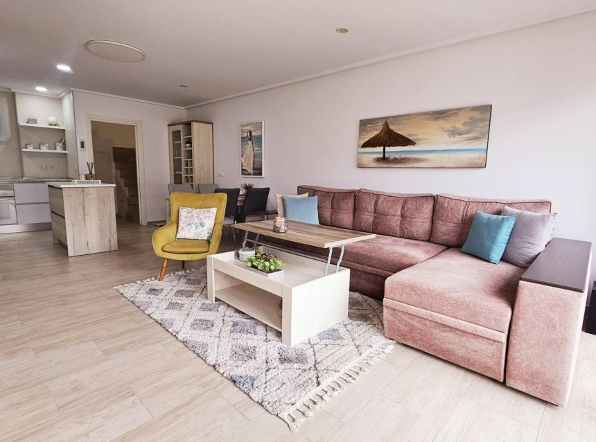 Resale - Duplex -
Torrevieja - La Siesta