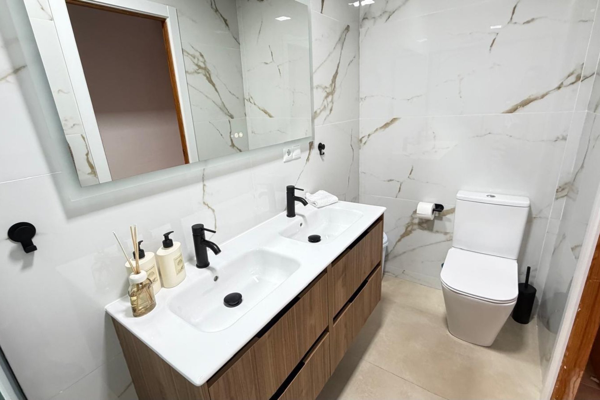 Resale - Duplex -
Torrevieja - Playa De Los Naufragos