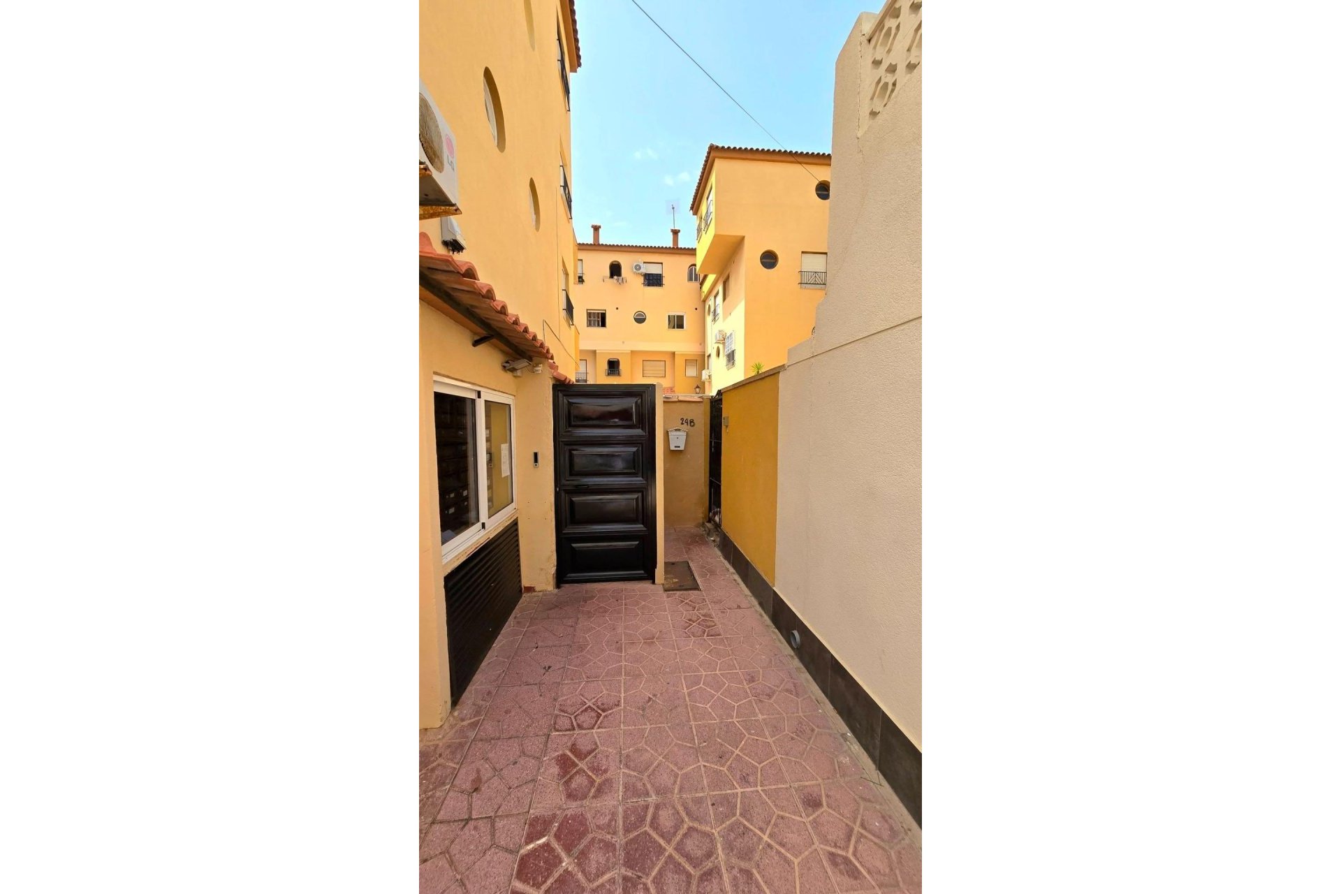Resale - Duplex -
Torrevieja - Playa del Cura