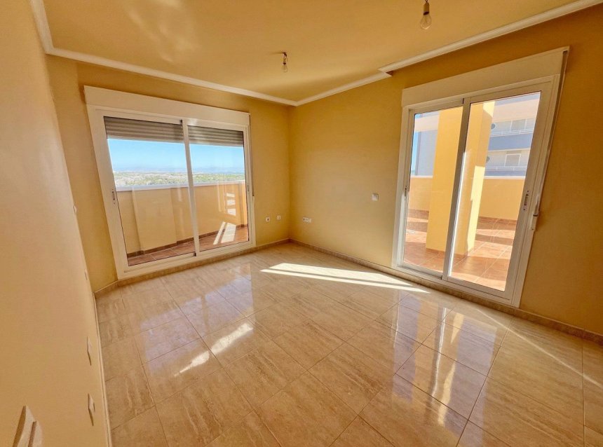 Resale - Penthouse -
Guardamar del Segura - Puerto Deportivo