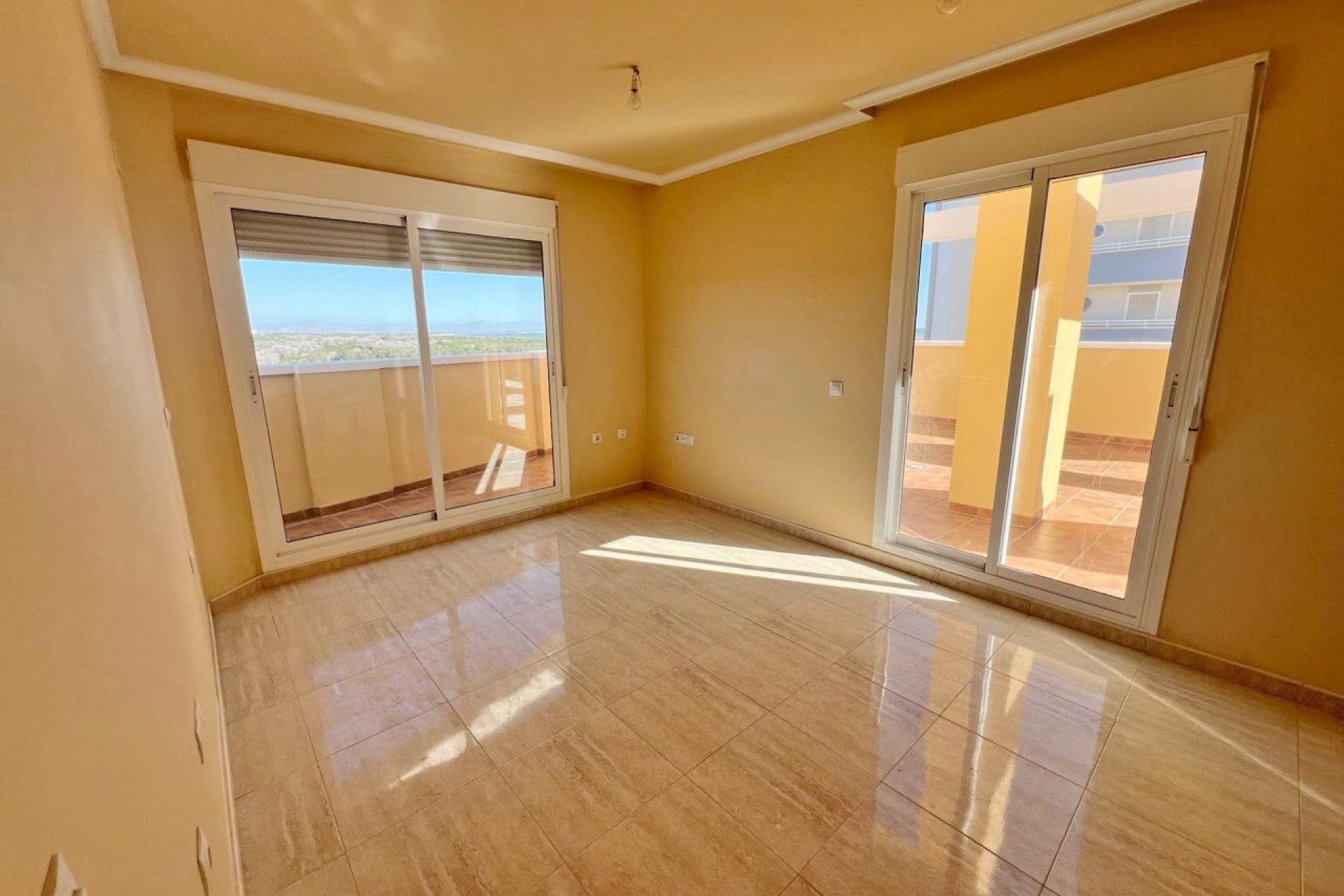 Resale - Penthouse -
Guardamar del Segura - Puerto Deportivo