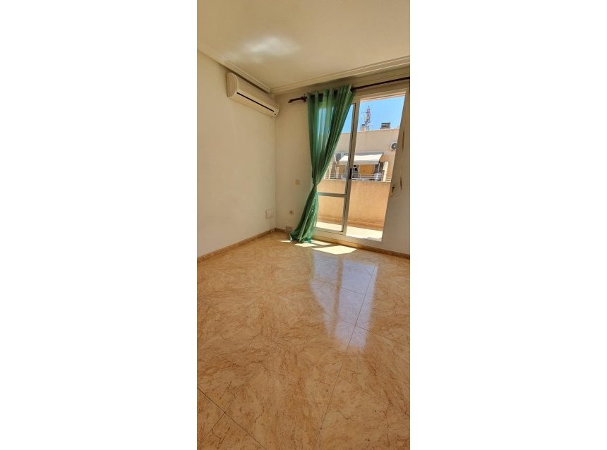 Resale - Penthouse -
Torrevieja - Centro