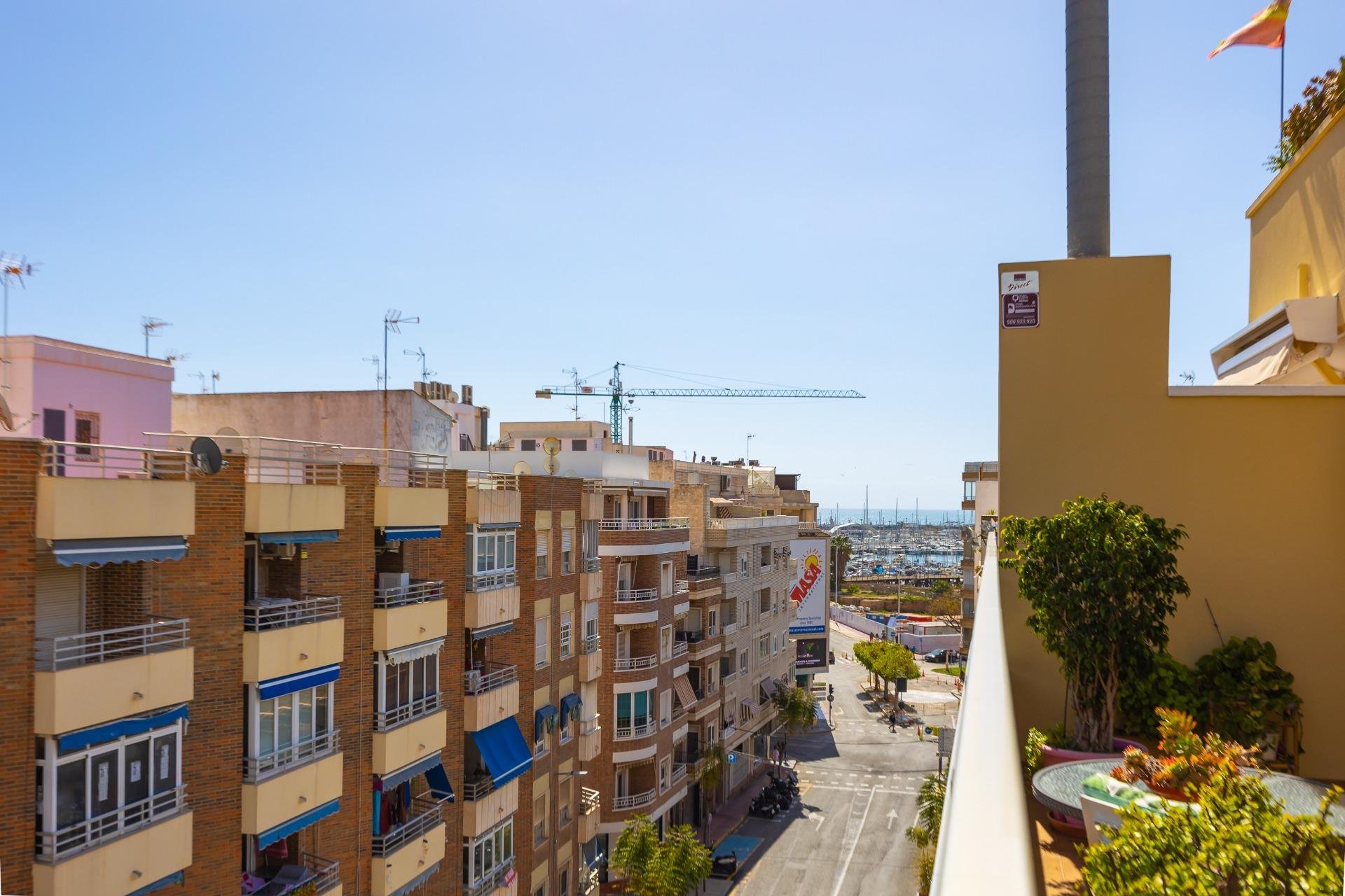 Resale - Penthouse -
Torrevieja - Centro