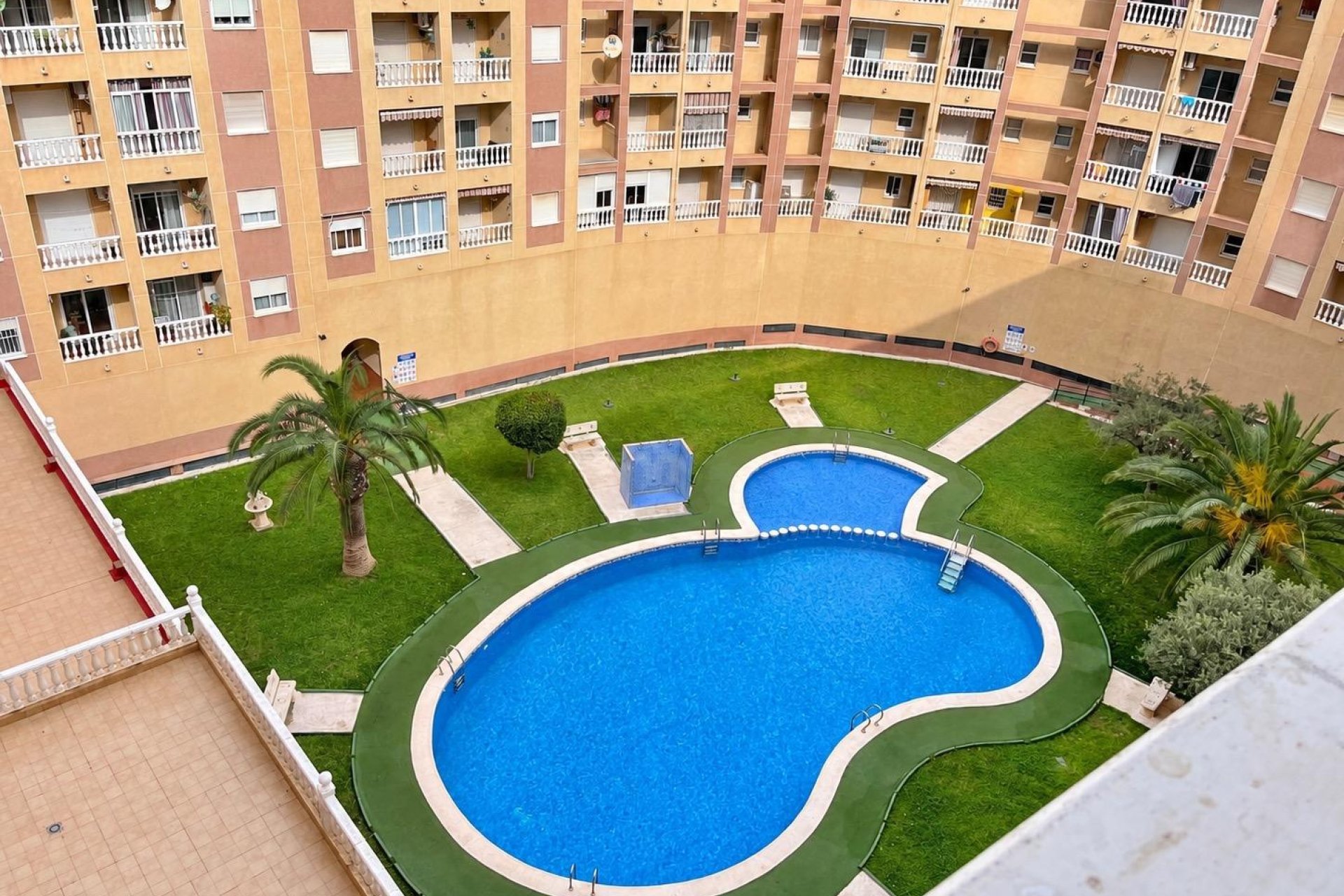 Resale - Penthouse -
Torrevieja - Parque de las Naciones