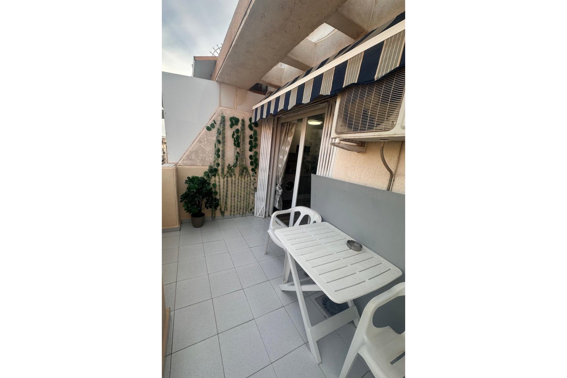 Resale - Penthouse -
Torrevieja - Playa del Cura