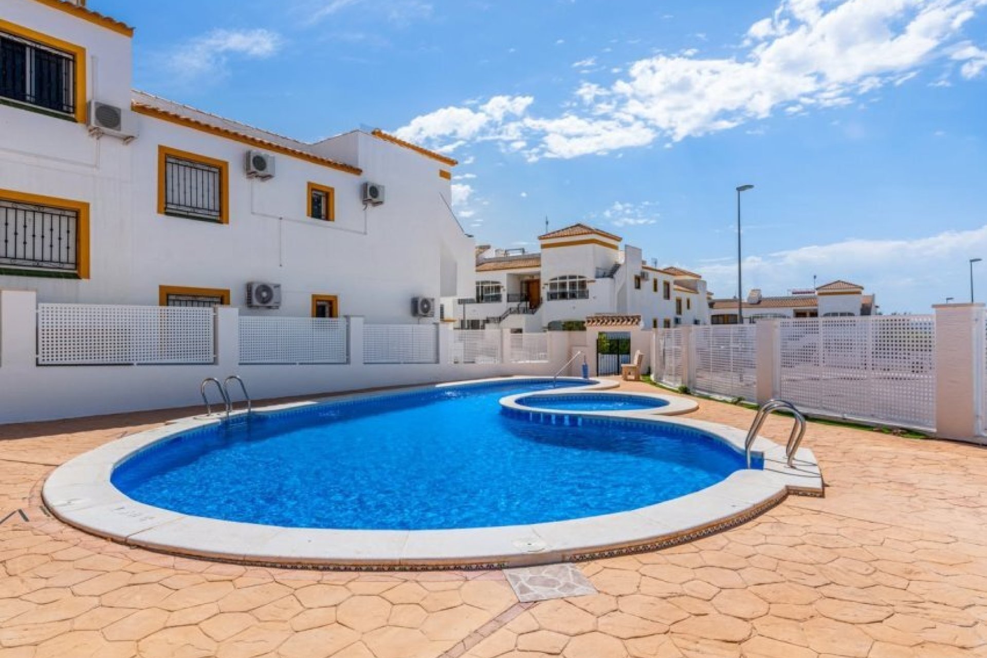Resale - Penthouse -
Vistabella Golf Entre Naranjos - Inland