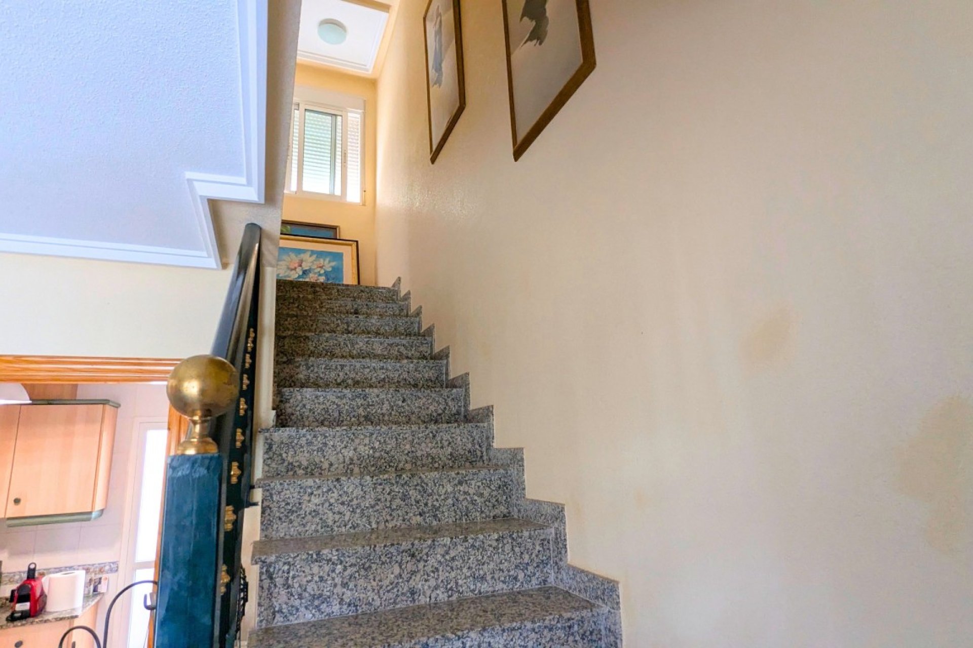 Resale - Quad House -
Lo Crispin - Inland