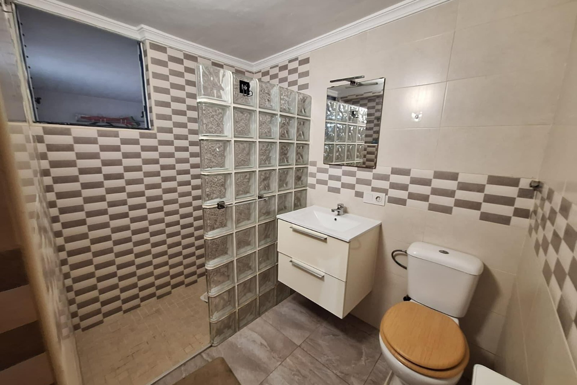Resale - Quad House -
Torrevieja - Carrefour