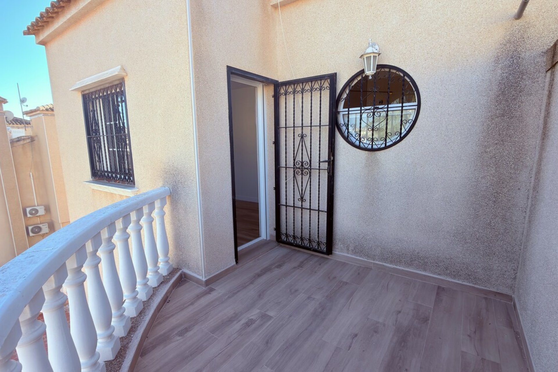 Resale - Semi Detached -
El Galan - Inland