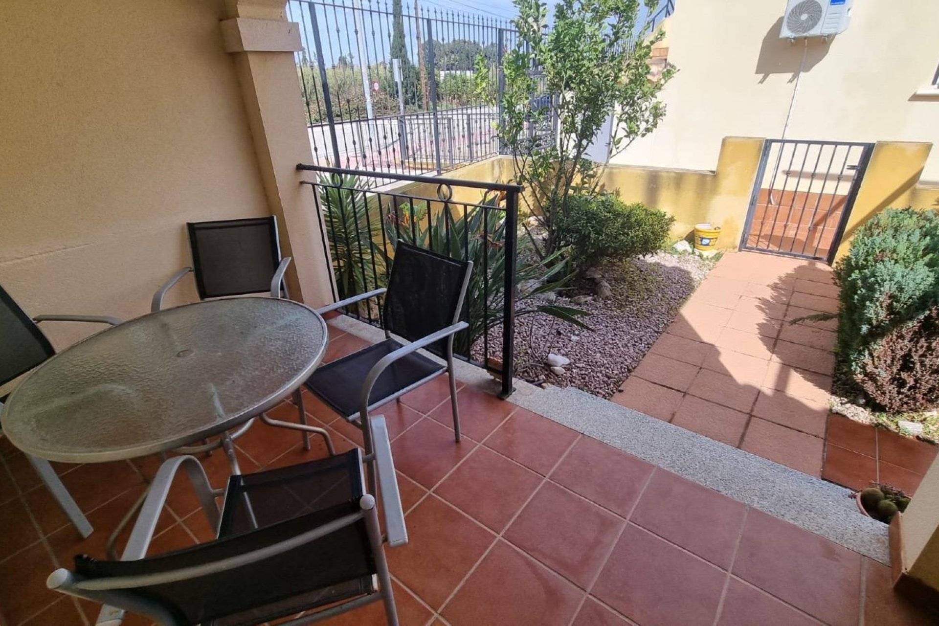 Resale - Semi Detached -
Guardamar del Segura - Urbanizaciones