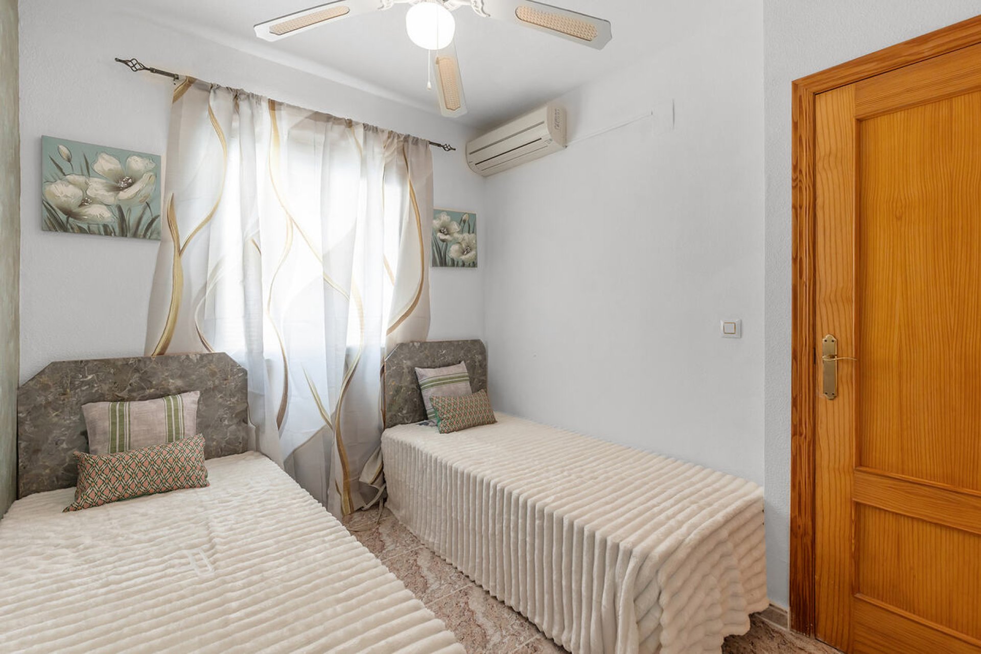 Resale - Semi Detached -
Orihuela Costa - Villamartín