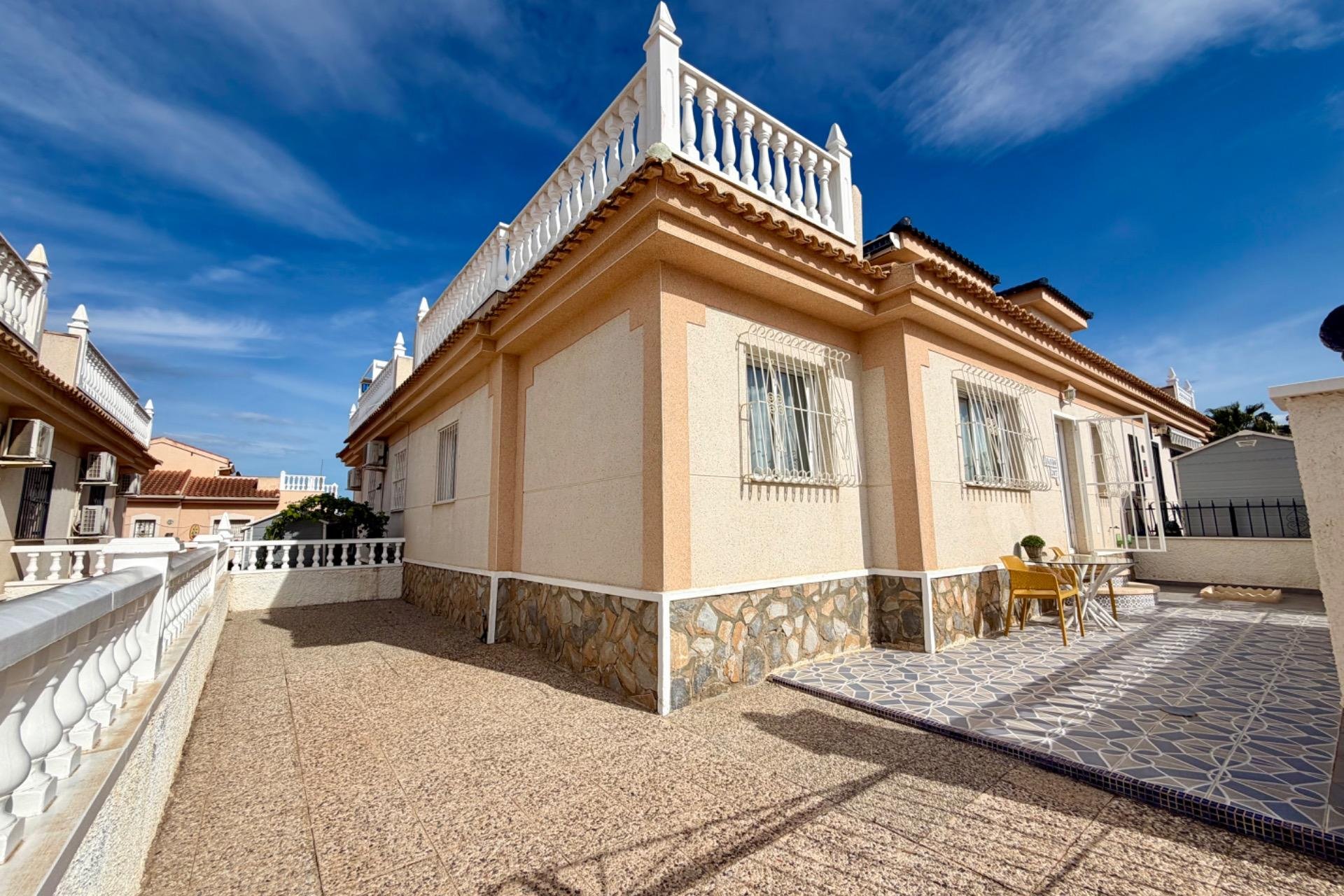 Resale - Semi Detached -
Rojales - Pueblo