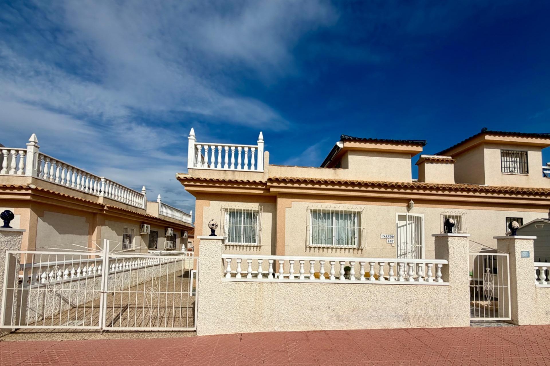 Resale - Semi Detached -
Rojales - Pueblo