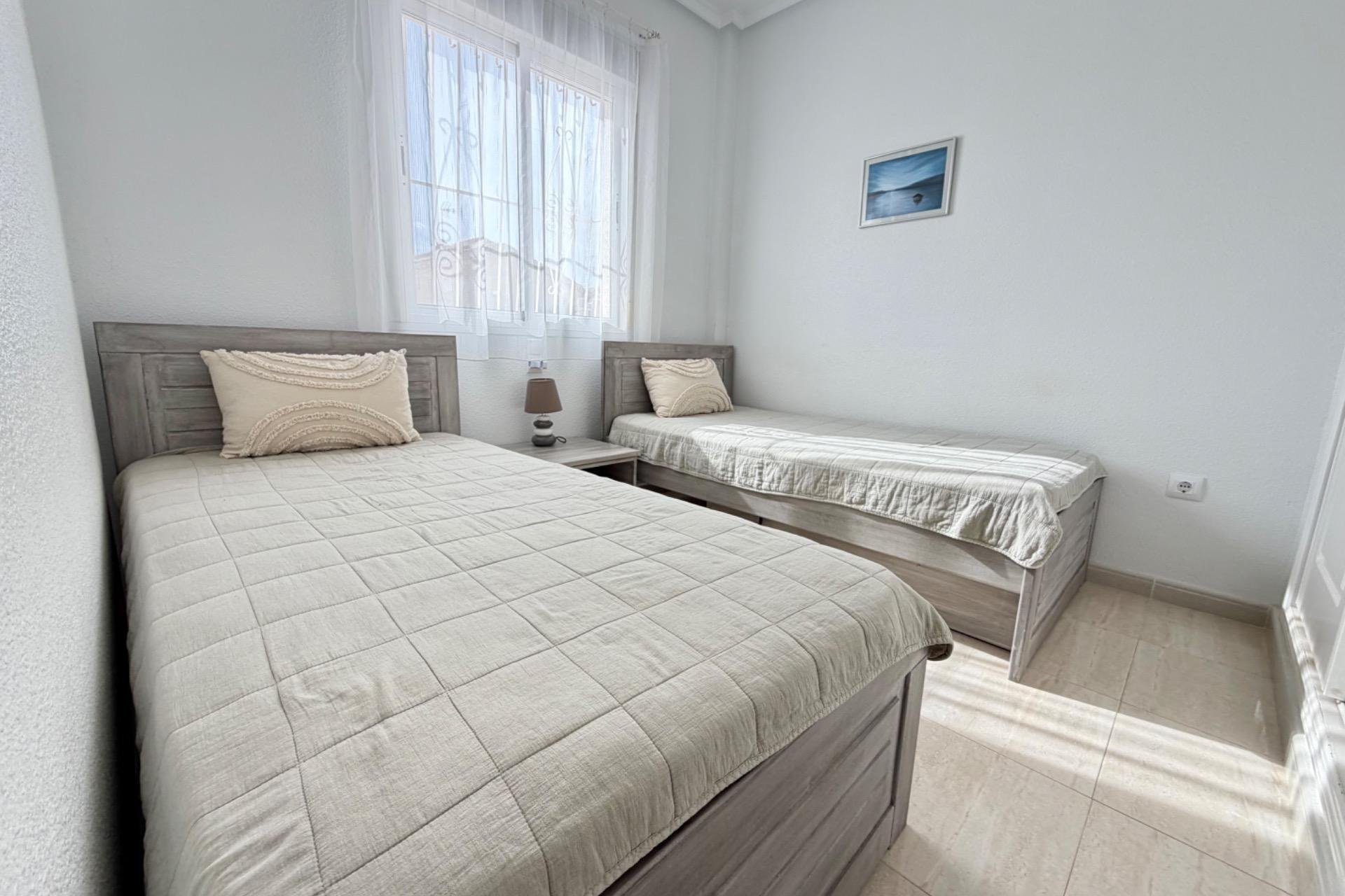 Resale - Semi Detached -
Rojales - Pueblo