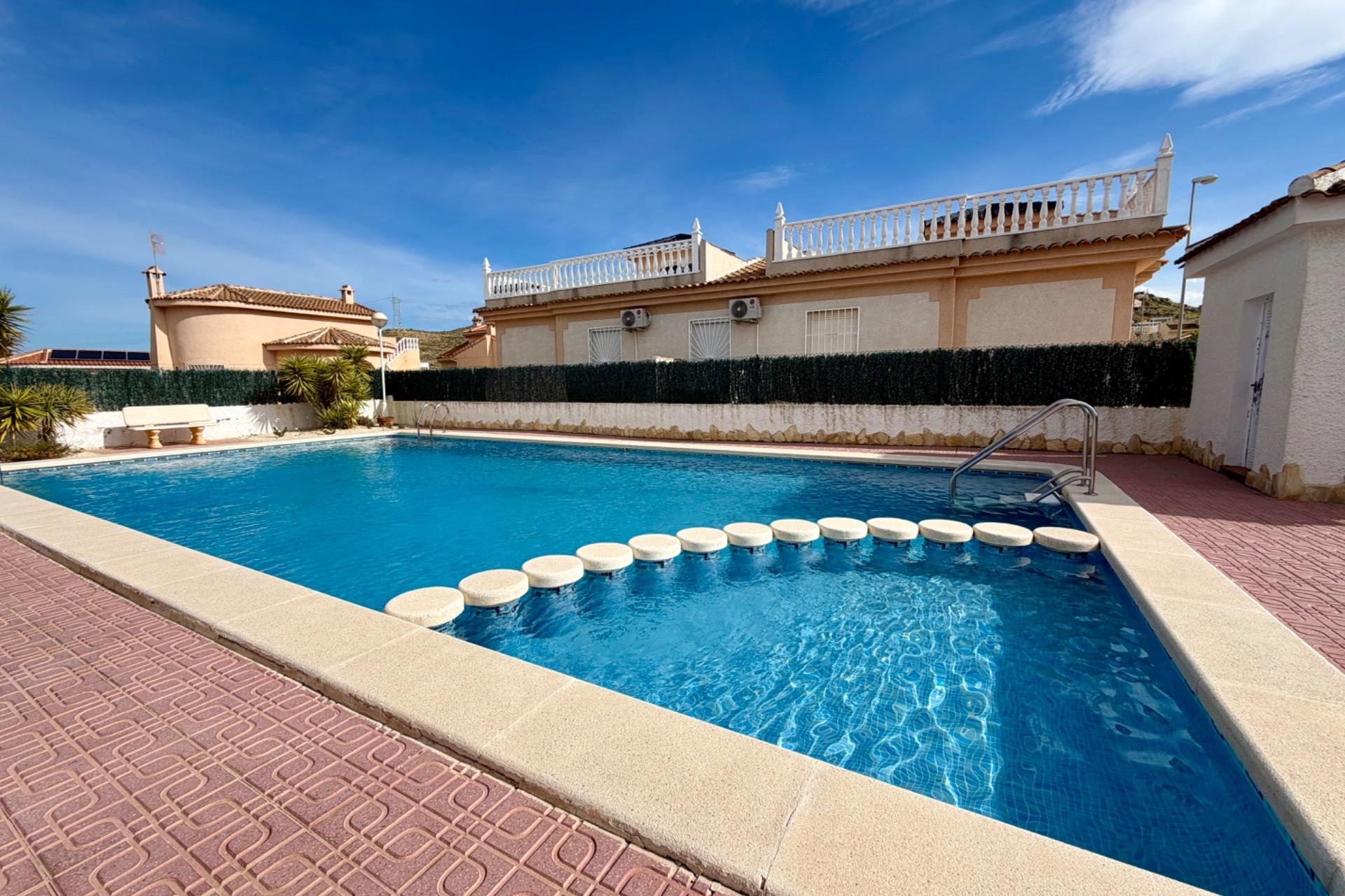 Resale - Semi Detached -
Rojales - Pueblo