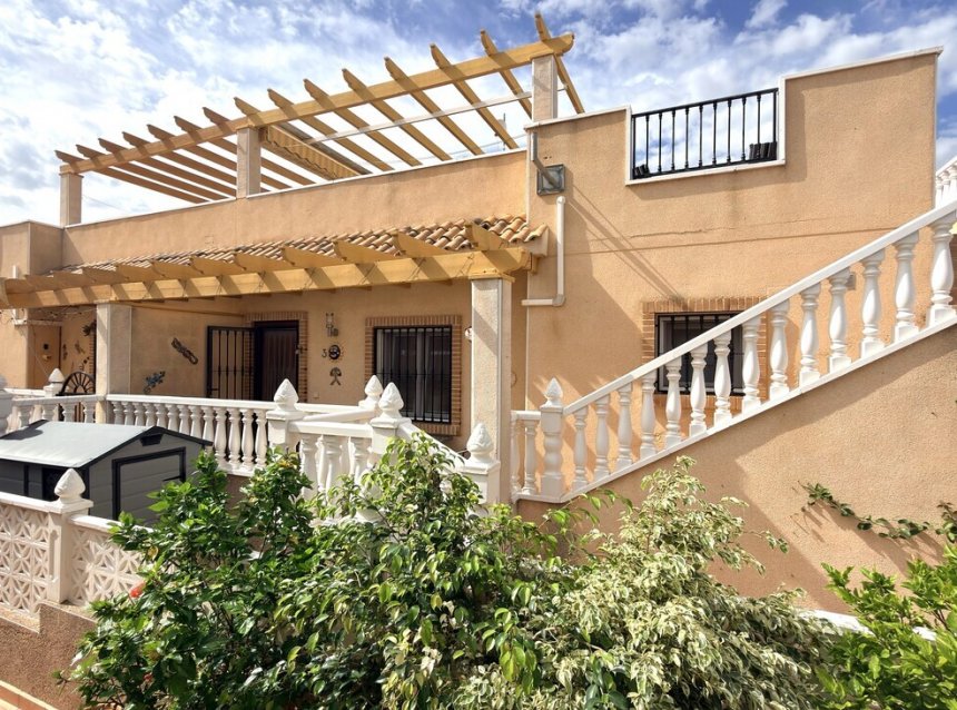 Resale - Semi Detached -
Villamartin - Costa Blanca