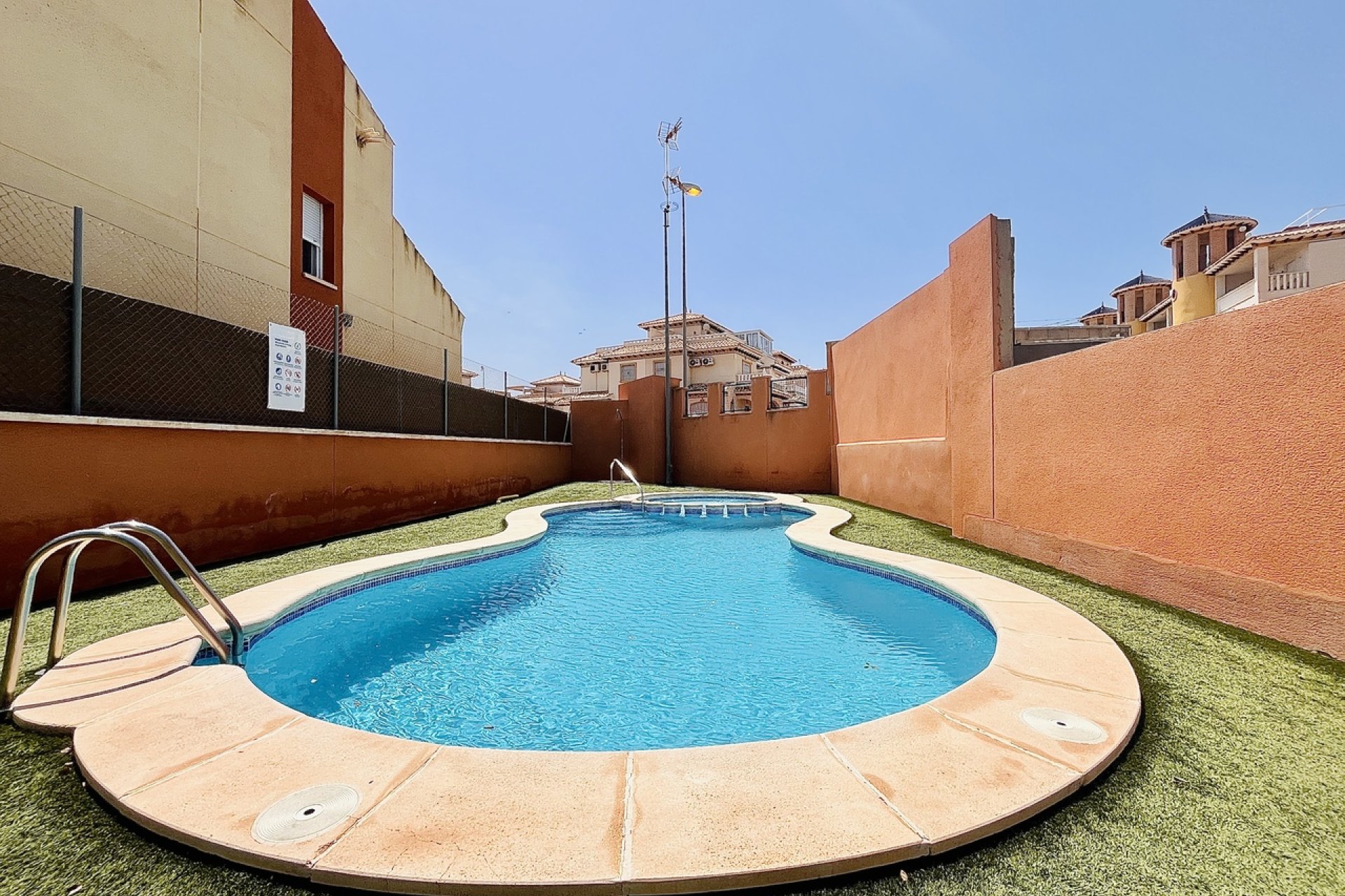 Resale - Town House -
Cabo Roig - Costa Blanca