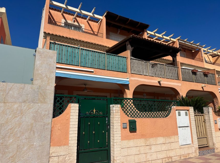 Resale - Town House -
Jacarilla - Inland