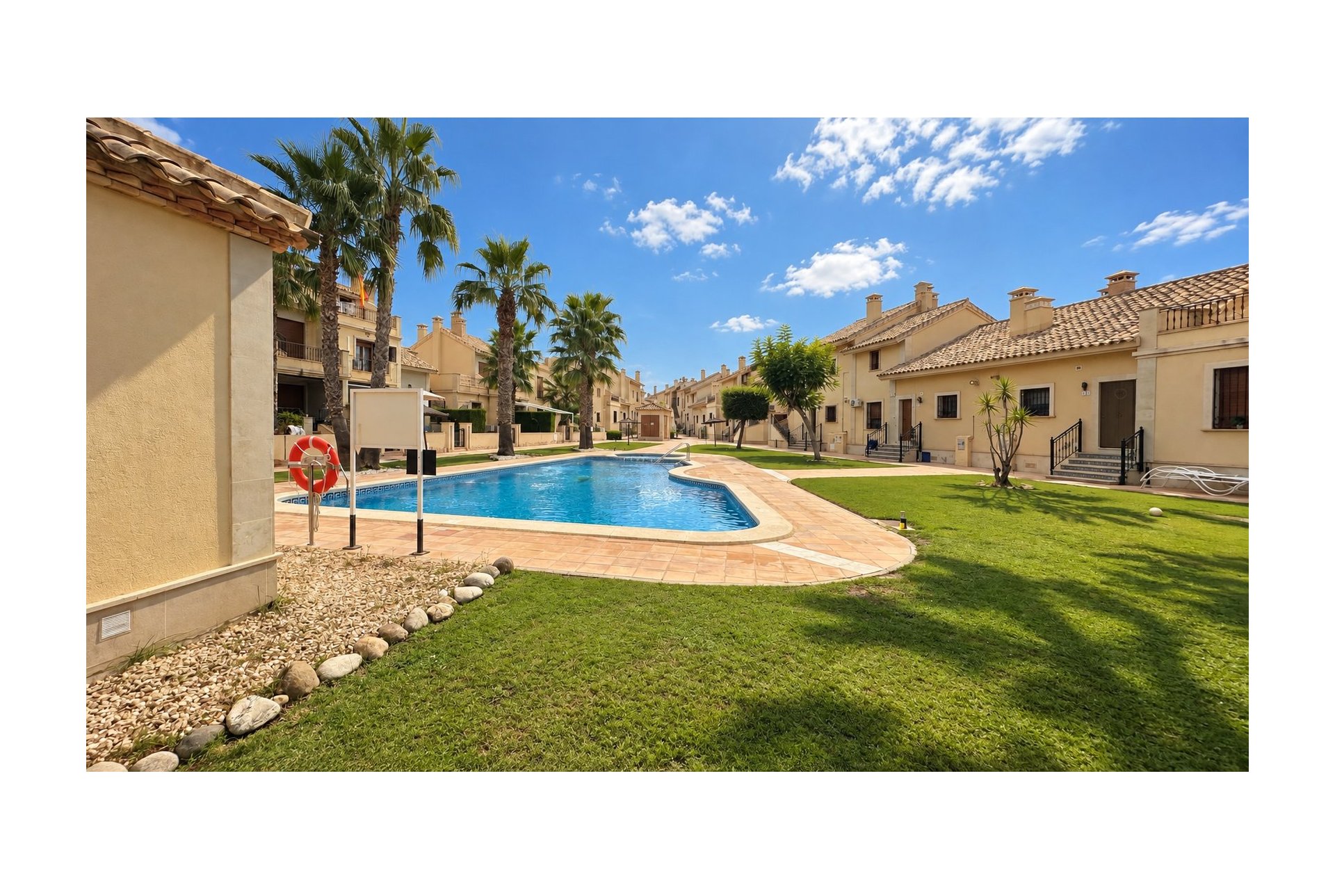 Resale - Town House -
La Finca Golf Resort - Inland