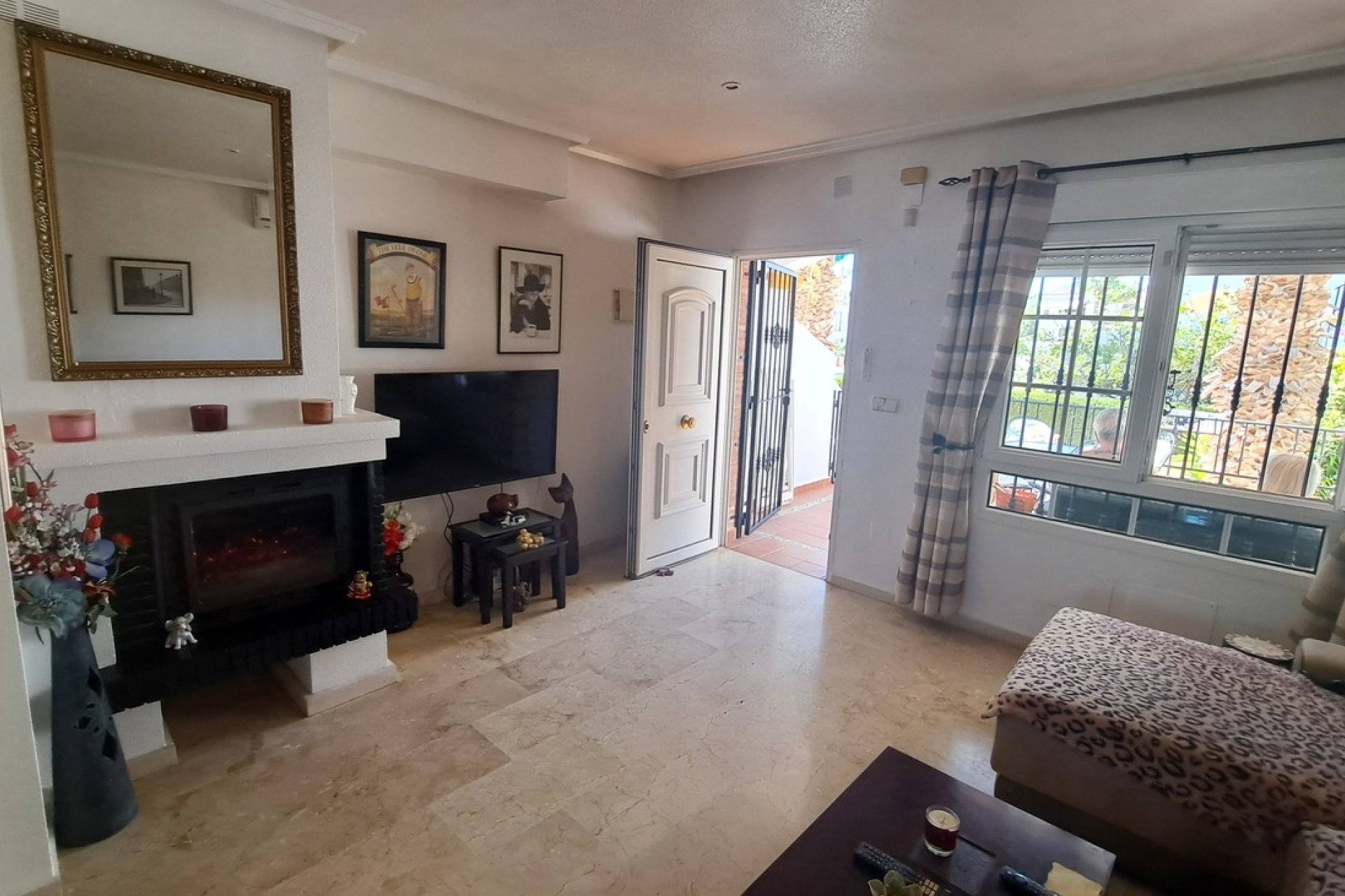 Resale - Town House -
Los Dolses - Inland