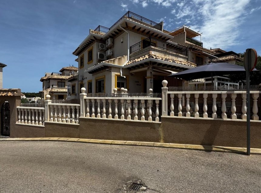 Resale - Town House -
Orihuela Costa - Costa Blanca