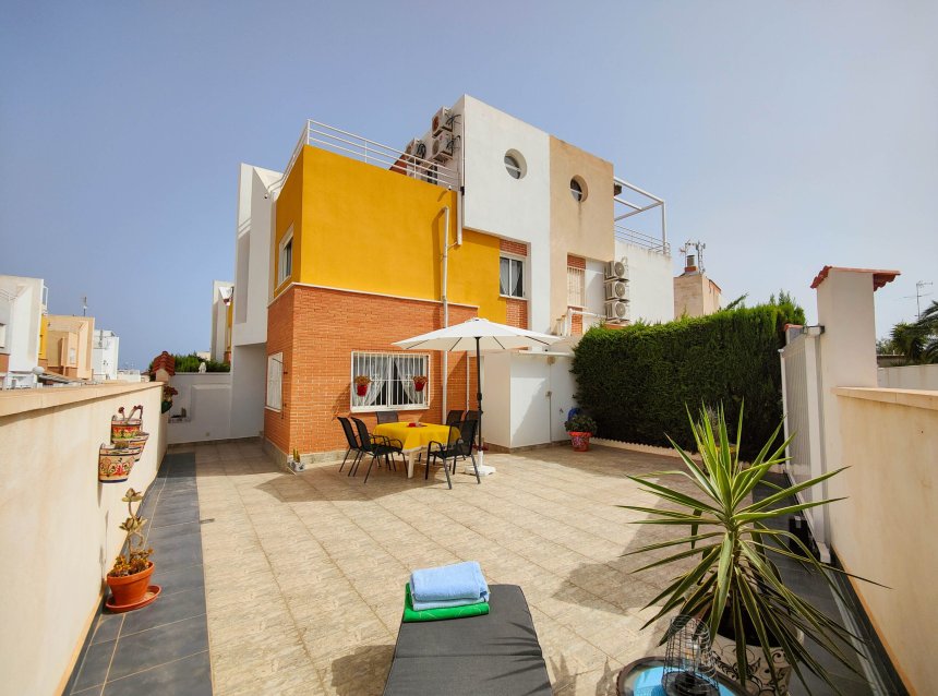 Resale - Town House -
Orihuela Costa - Costa Blanca