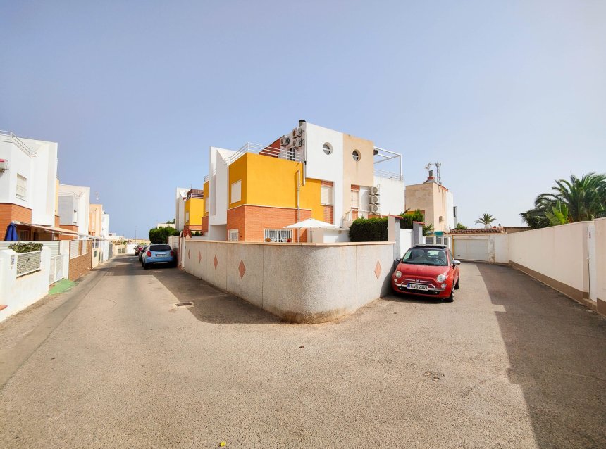 Resale - Town House -
Orihuela Costa - Costa Blanca