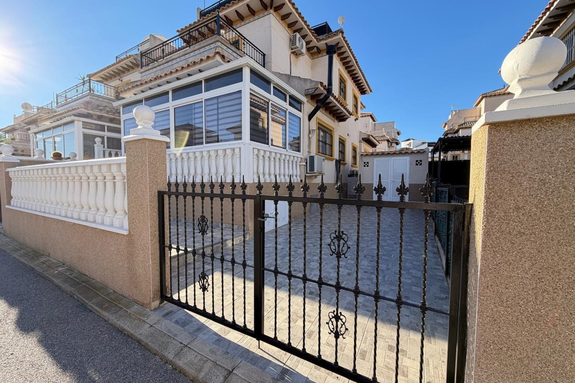 Resale - Town House -
Orihuela Costa - Las Filipinas