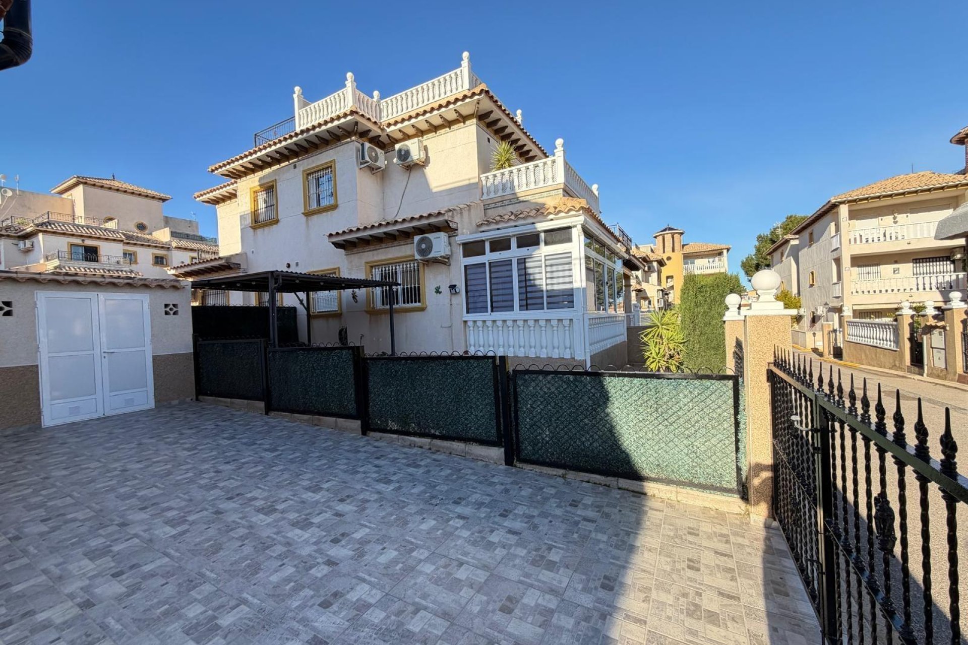 Resale - Town House -
Orihuela Costa - Las Filipinas