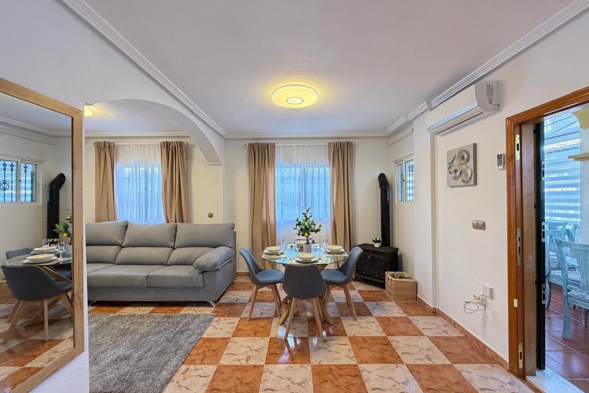 Resale - Town House -
Orihuela Costa - Las Filipinas