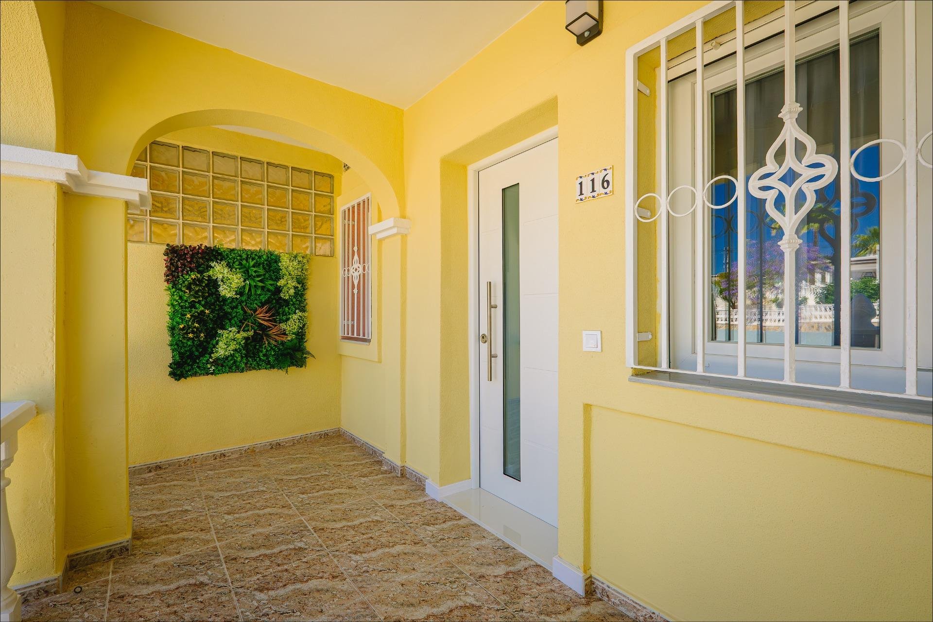 Resale - Town House -
Orihuela Costa - Las Filipinas