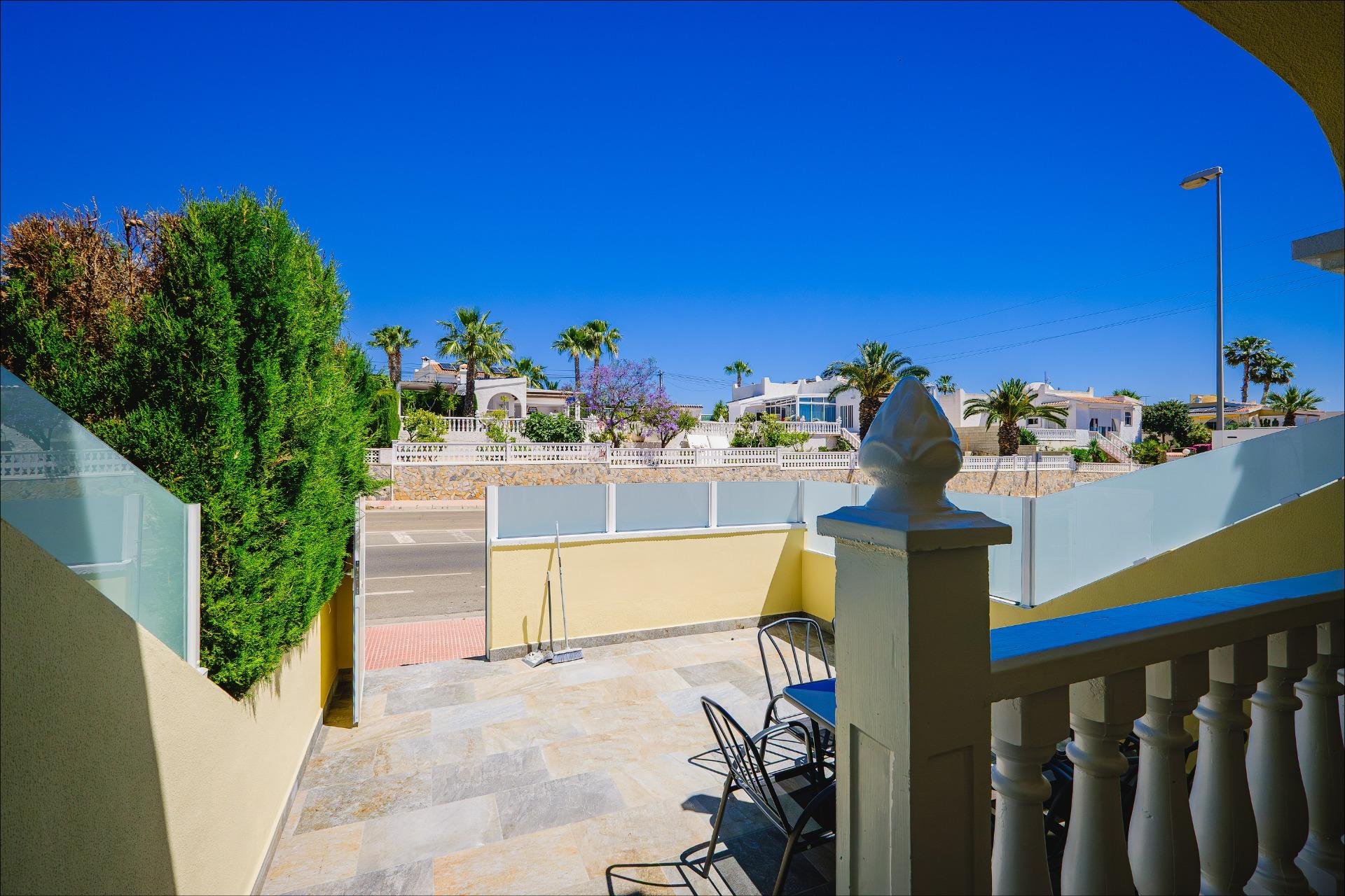 Resale - Town House -
Orihuela Costa - Las Filipinas