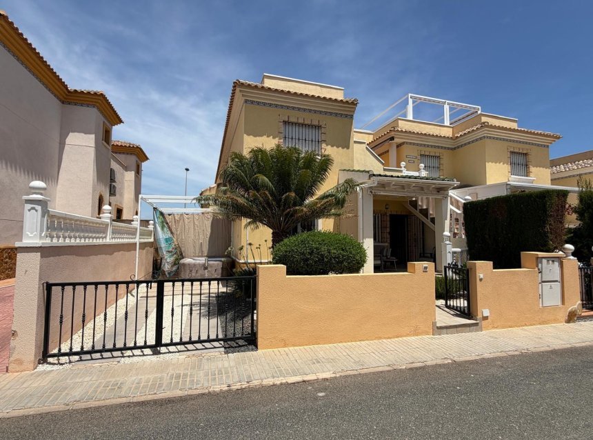 Resale - Town House -
Orihuela Costa - Los Dolses