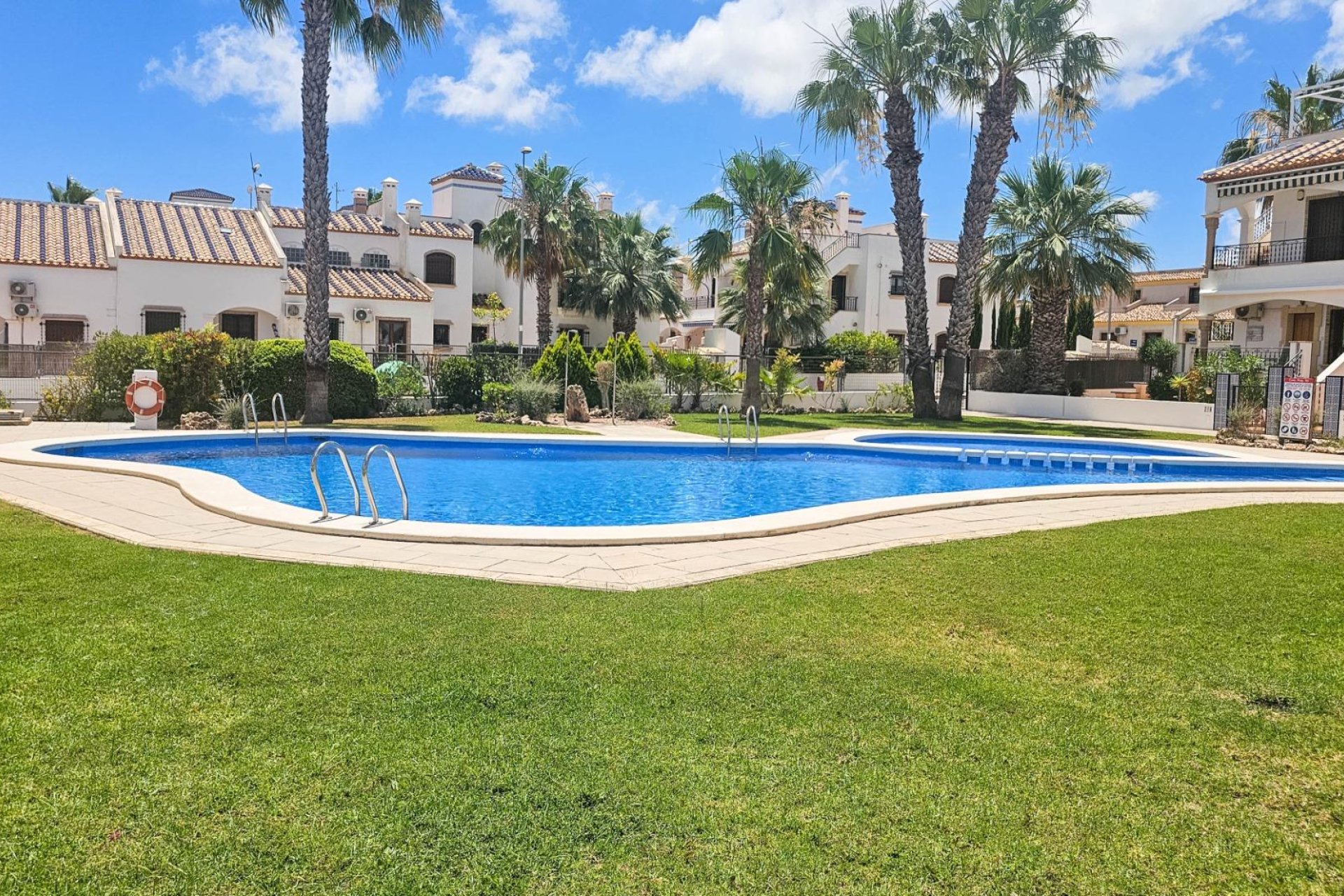 Resale - Town House -
Orihuela Costa - PAU 8