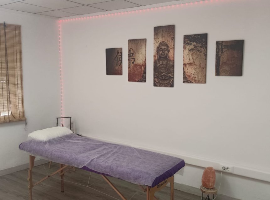 Resale - Town House -
Salinas - Inland