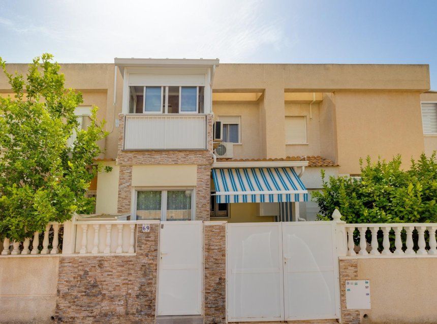 Resale - Town House -
Torrevieja - Aguas Nuevas